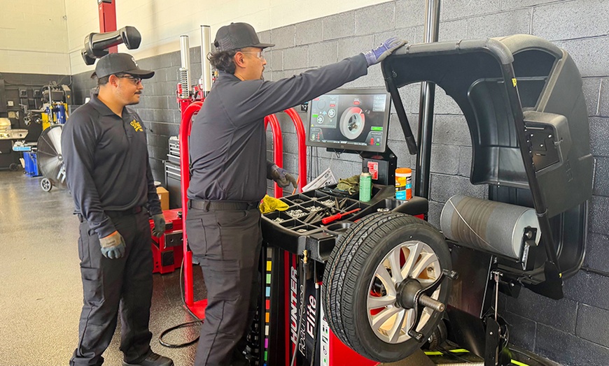 Image 4: Precision Wheel Alignment with all 4 Wheels High Speed Balance