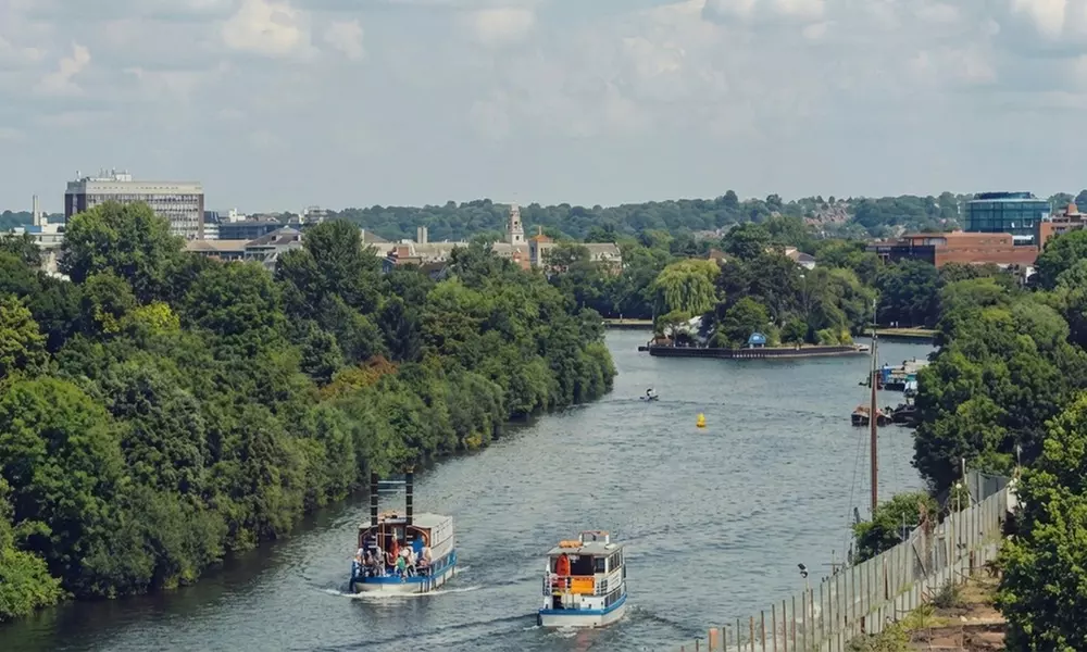 4* Kingston: One or Two Nights Stay