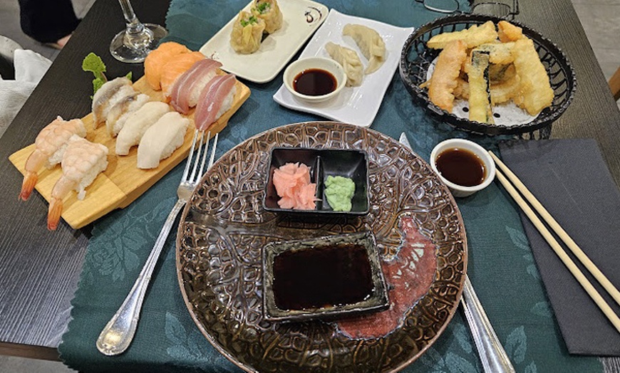 Image 23: Buffet libre de sushi por la noche para dos personas