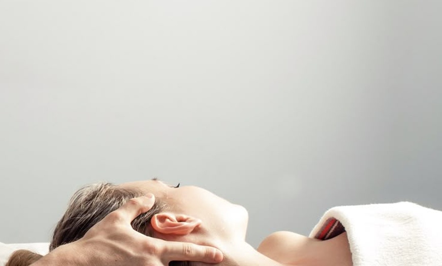Image 5: Up to 63% Off on Massage - Swedish at Vilara Beauty