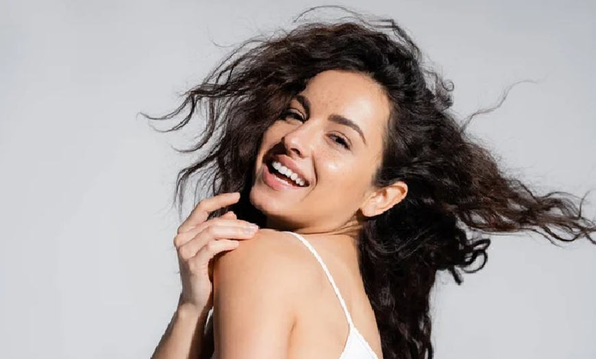 Image 1: 30 or 50-Minute Ultimate Glow Facial for Radiant Skin