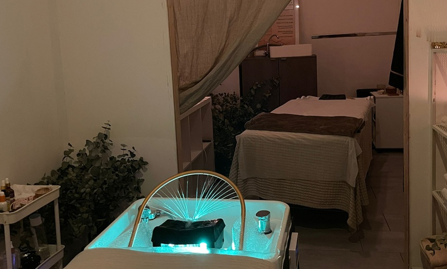 Image 1: Ritual head spa o premium en versión individual o en pareja