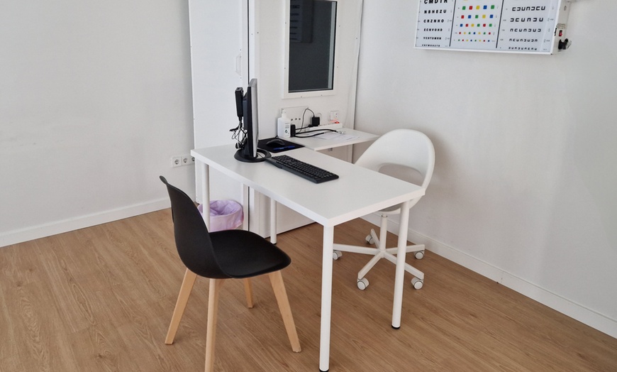 Image 4: Certificado médico-psicotécnico para la renovación  del carné 