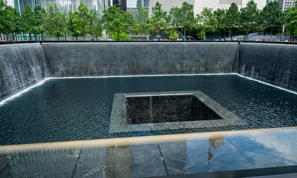 Half-Day NYC Landmark Bus Tour for One, Two, or Four – Iconic Sights