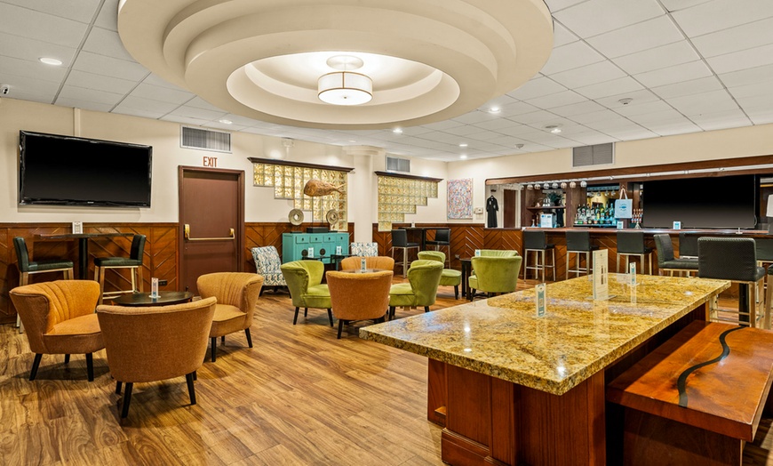 Image 16: Member Pricing: Exclusive Deals Hotel Near HNL Airport 