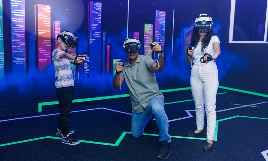 Image 3: Join the Virtual Hero Experience Up to 10 Players