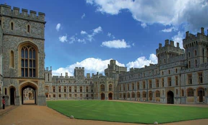 Image 2: Explore Windsor Castle with premium seating options