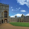 Image 2: Explore Windsor Castle with premium seating options