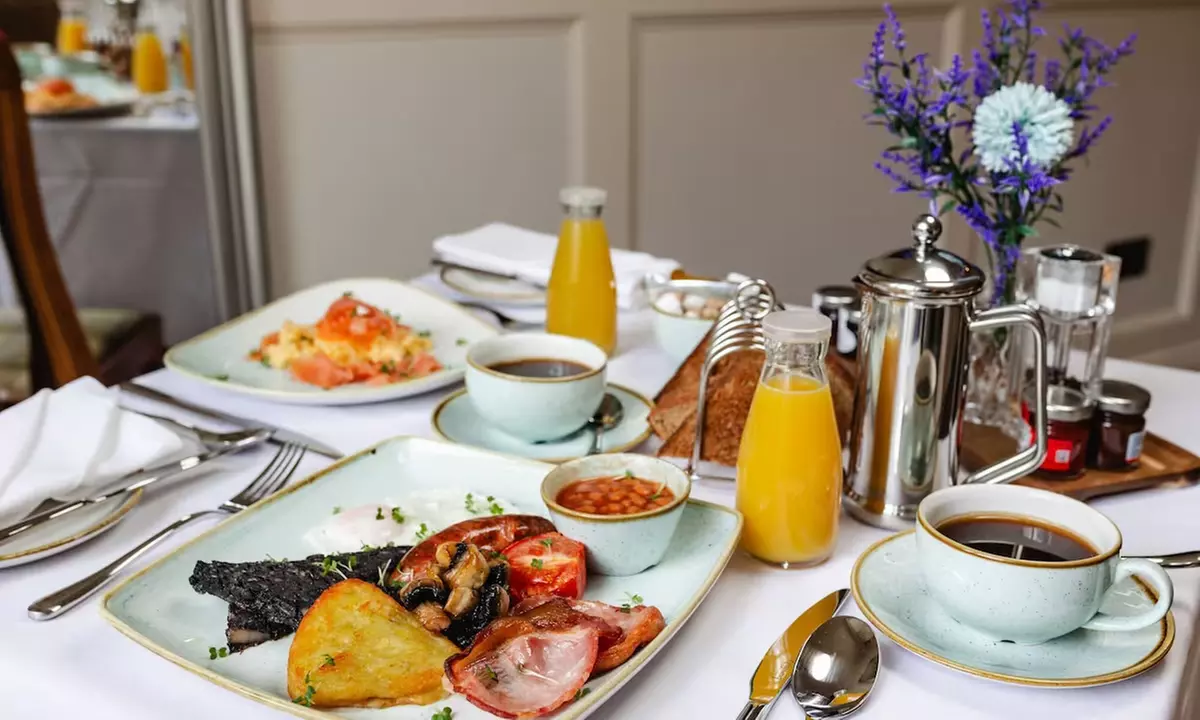 Cumbria: Superior/ Deluxe Garden Room with Breakfast