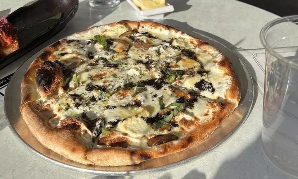 2 Hour Pizza Making Class Upto 4 People with Open Bar