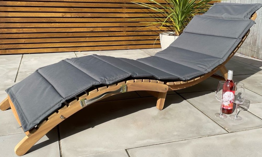 Image 3: Foldable Acacia Wood Sun Lounger with Grey Cushion - 1 or 2 Units