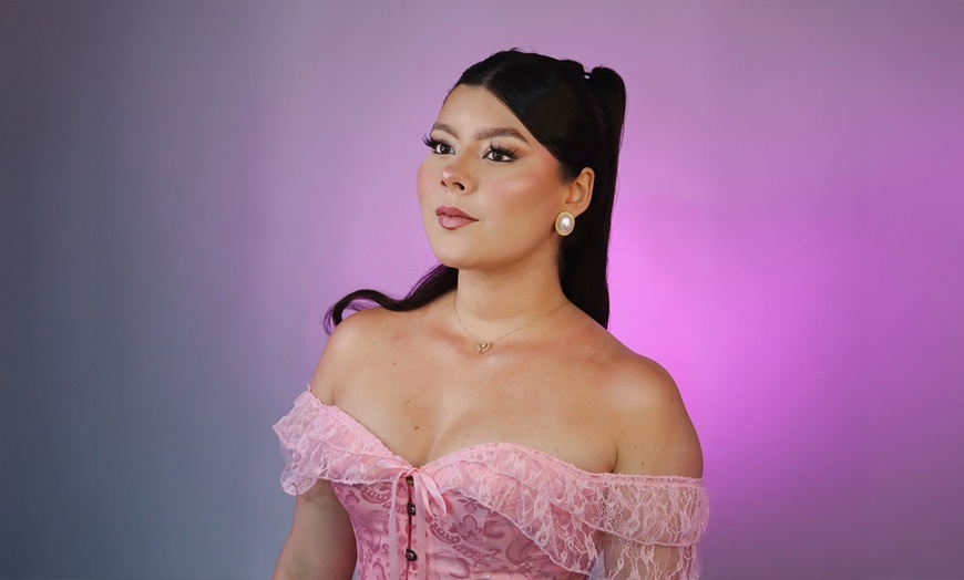 Image 3: 30 or 60-Minute Studio Photography Session with Hair and Makeup