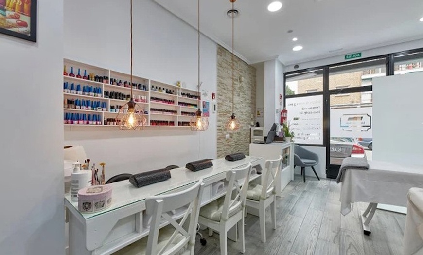 Image 2: Tratamiento de head spa durante 45 o 60 minutos: revitaliza tu cabello