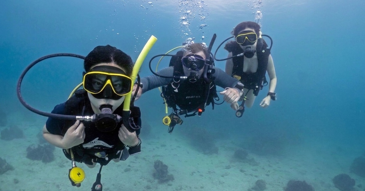Bautismo de buceo en el mar en Barcelona para 1 o 2 personas