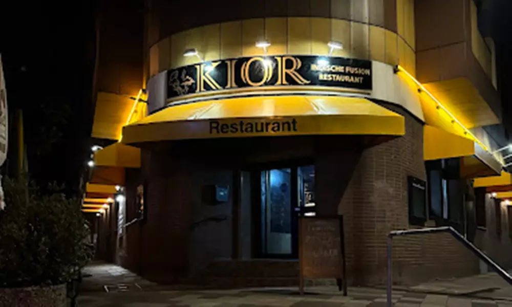 200 / 300 g saftiges Rind- oder Lammsteak, Pommes Frites, Reis & Salat