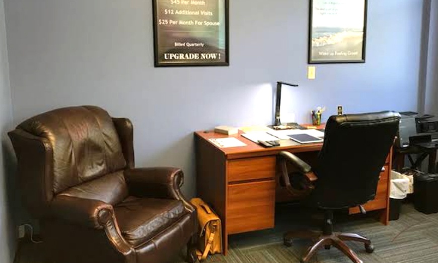 Image 18: Effective Consultation plus 1 or 3 Chiropractic Adjustments (60-Min)