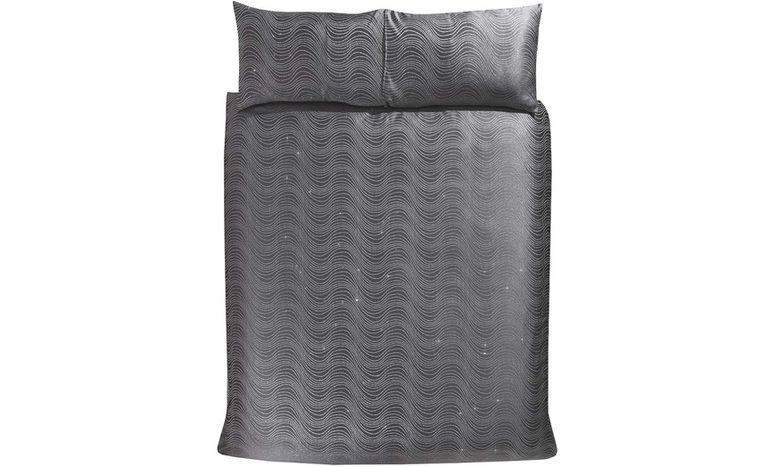 Image 9: Lurex Duvet Cover and Pillowcase Set