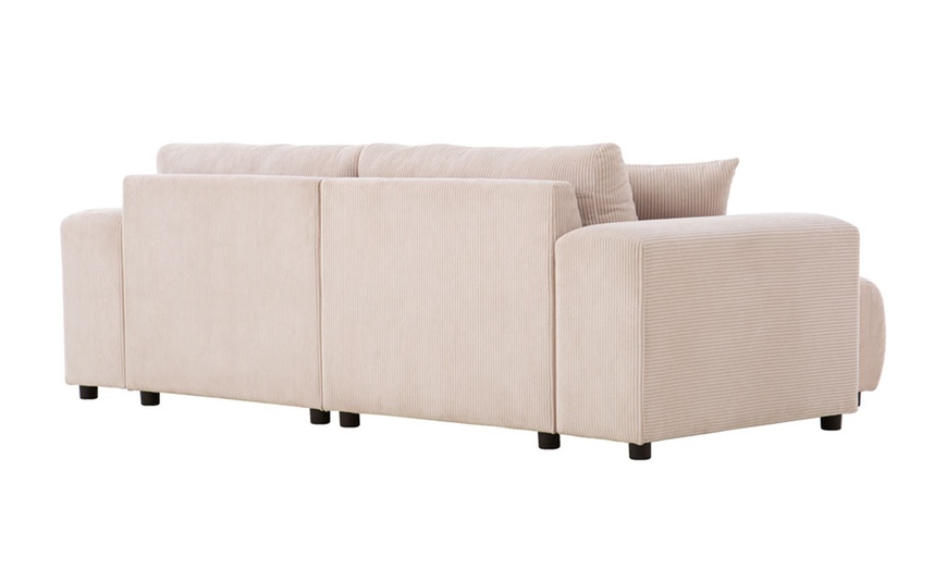 Image 22: Canapé d'angle réversible 3 places "Jambi" de Kocoon en velours côtelé