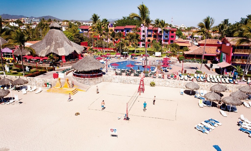 Image 7: ✈ 4-Night All-inclusive Puerto Vallarta Vacation
