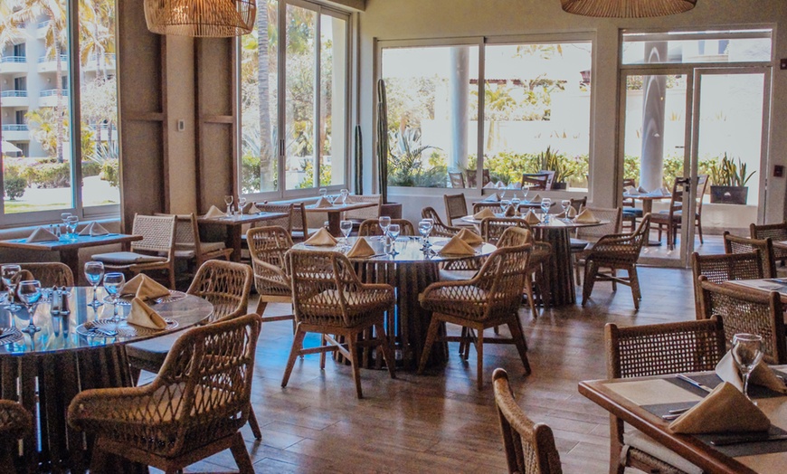 Image 13: 4-Star Beachfront Resort With Pools, Dining & Ocean Views
