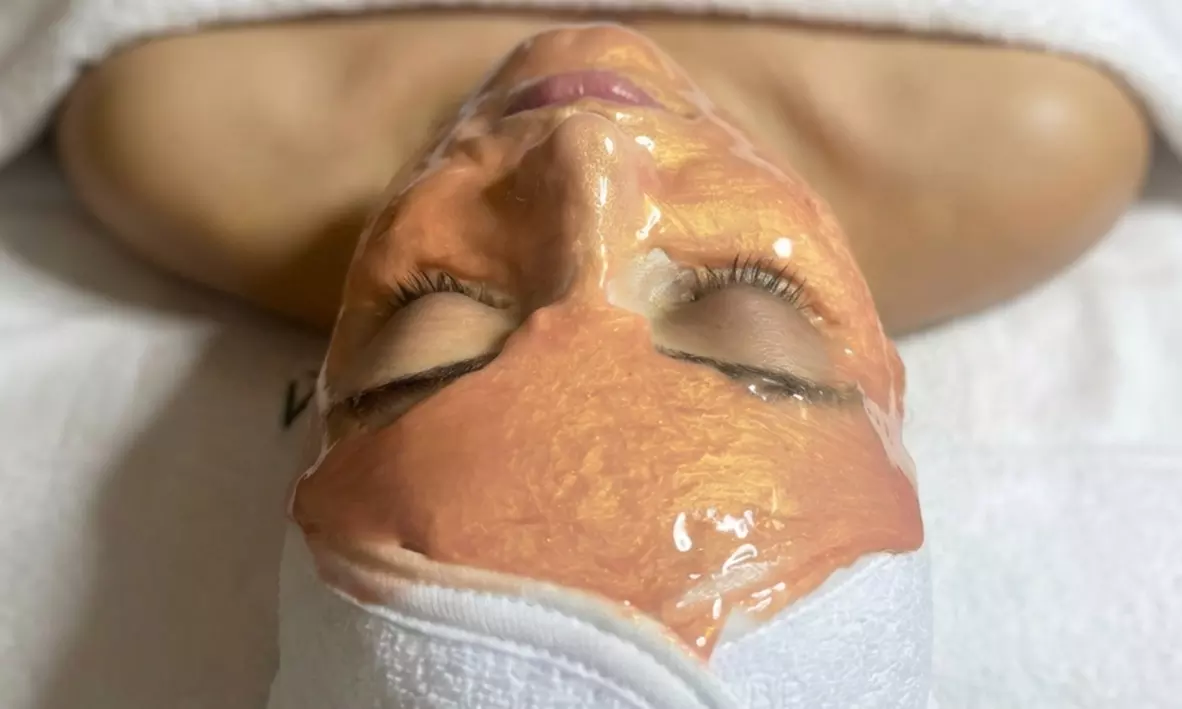 Limpieza facial profunda con "BB lips" hidratación labial con dermapen