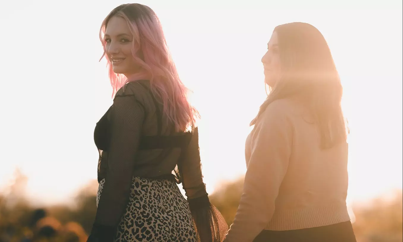 Outdoor Photography Sessions — 60 or 90 Minutes with Photo Package