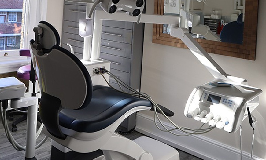 Image 2: Clear Aligner Consultation with 3D Scan and Visual Simulation