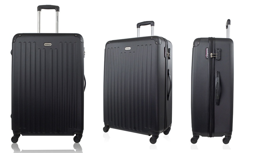 Image 17: Set of 3 Suitcases