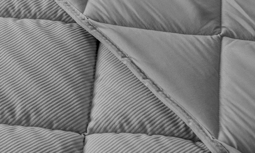 Image 15: Fluwelen sprei