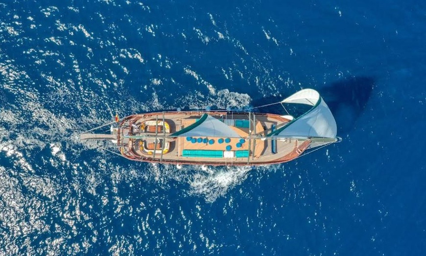 Image 13: Vive una velada mágica a bordo de una goleta de madera para 1 o 2