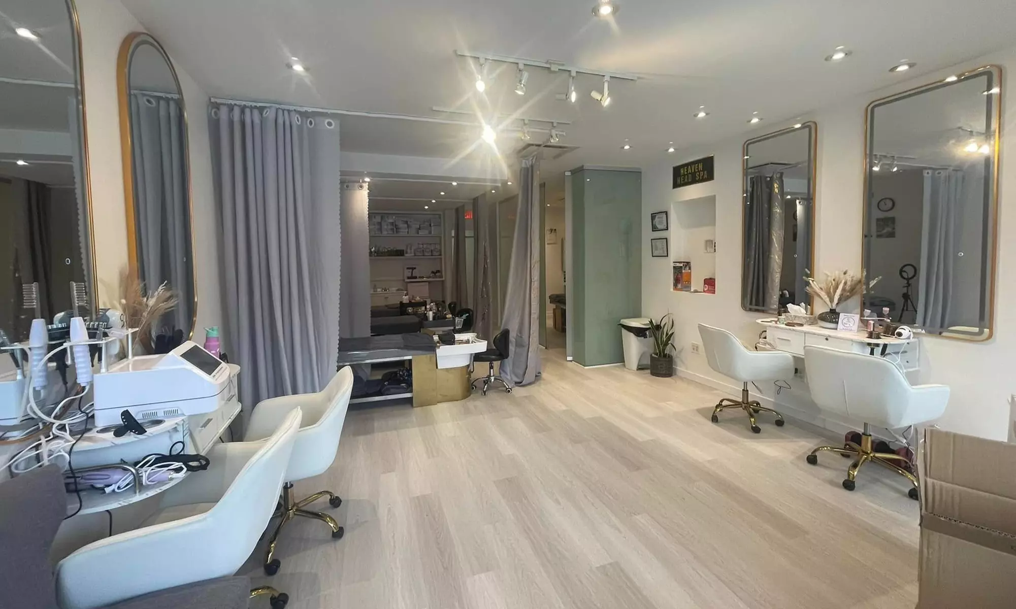 70 or 110-Min Luxury Head Spa w/Massage on Neck & Scalp + Mini-Facial 