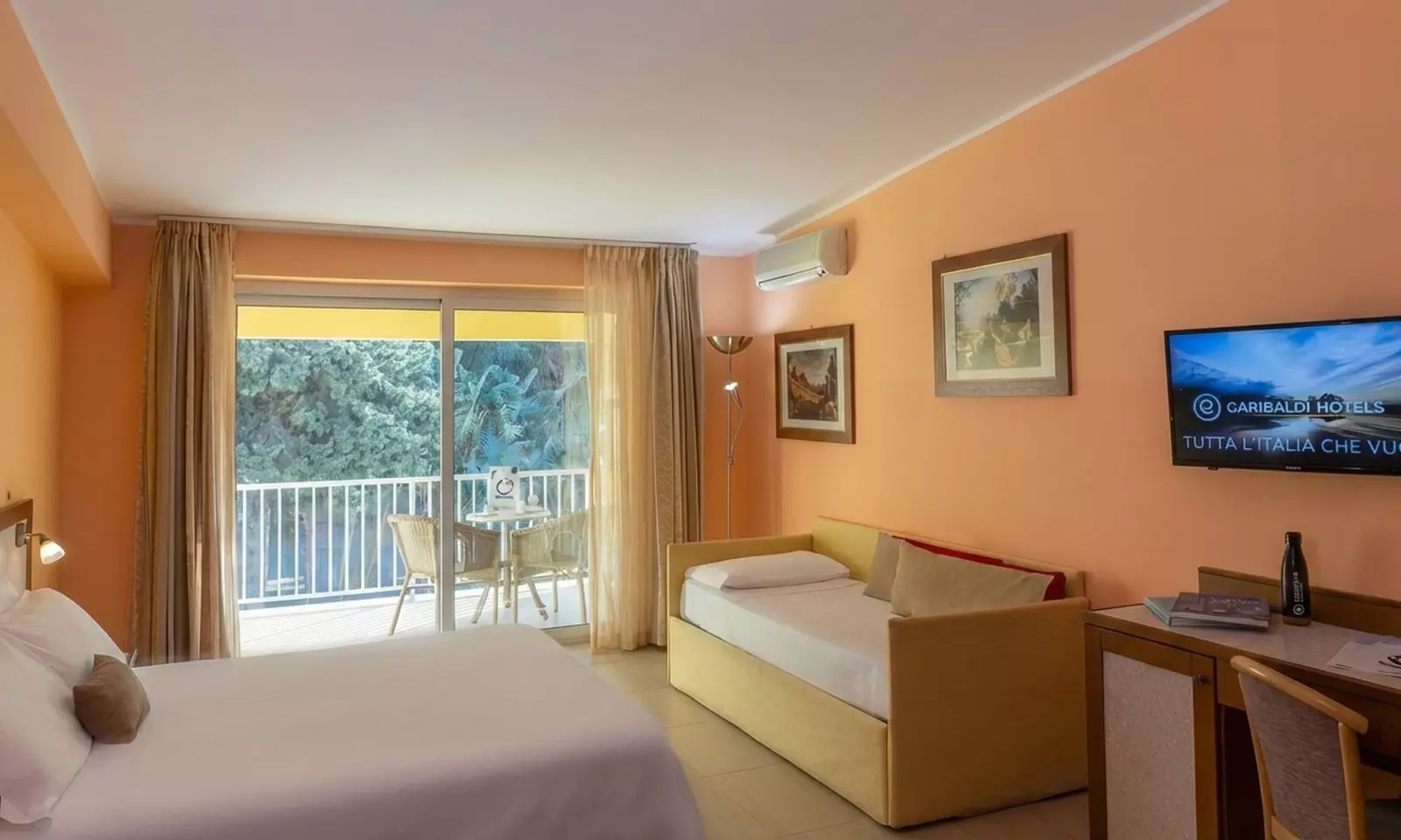 Amantea, Calabria: soggiorno per 2, 3 o 4 persone in mezza pensione presso GH Baia di Tempsa Resort