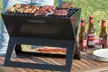 Barbecue de table pliable au charbon de bois avec support, marque InnovaGoods. modèle au choix - Second Medium