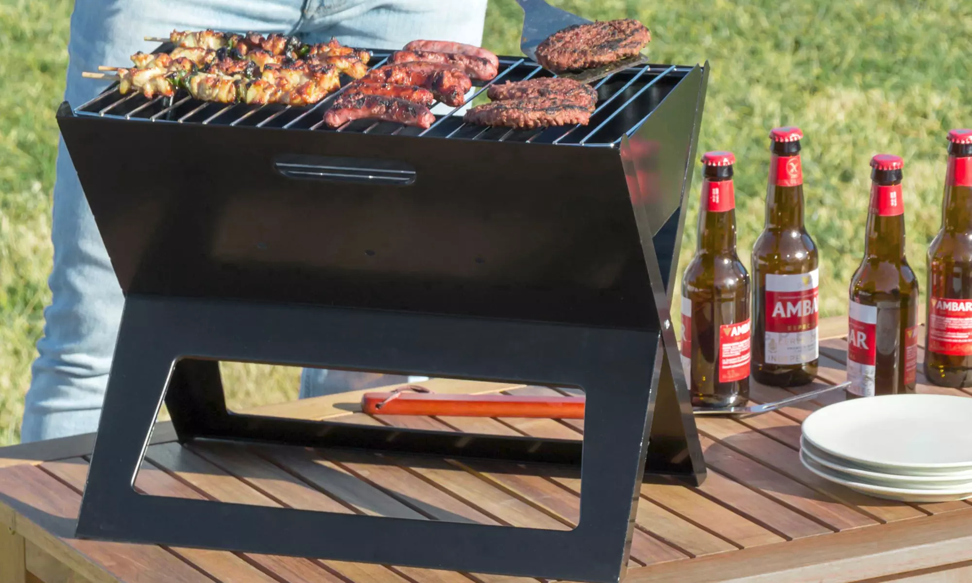 Barbecue de table pliable au charbon de bois InnovaGoods