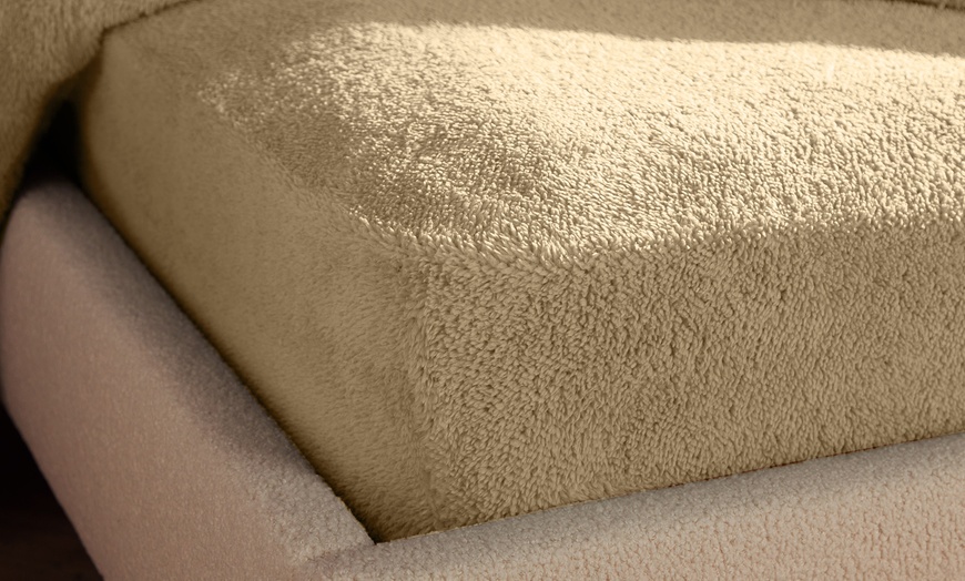 Image 8: Silentnight Cosy Teddy Fleece Bedding