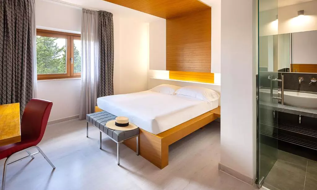 Siena 4*: camera Classic con colazione o mezza pensione, Spa e drink