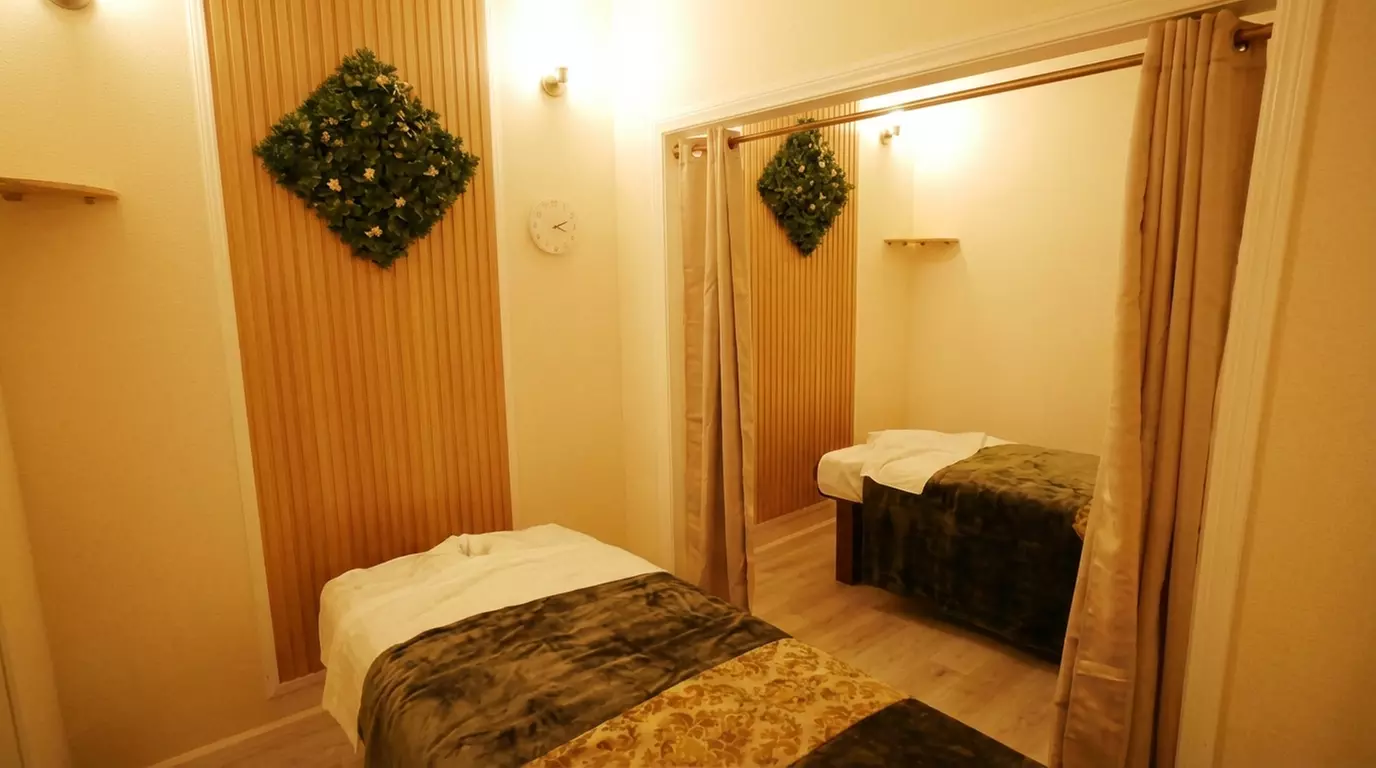 Relax with a 90 or 60 Minute Massage or Couples Massage of Your Choice