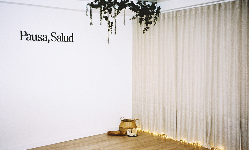 Image 12: 1, 4 o 12 clases de yoga y/o meditación para 1 o 2 personas