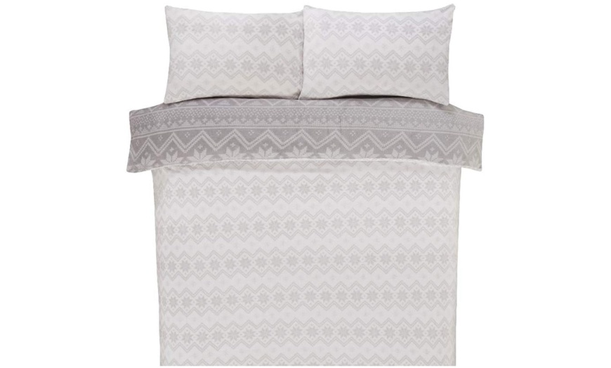 Image 2: Fairisle Flannel Fleece Reversible Duvet Set