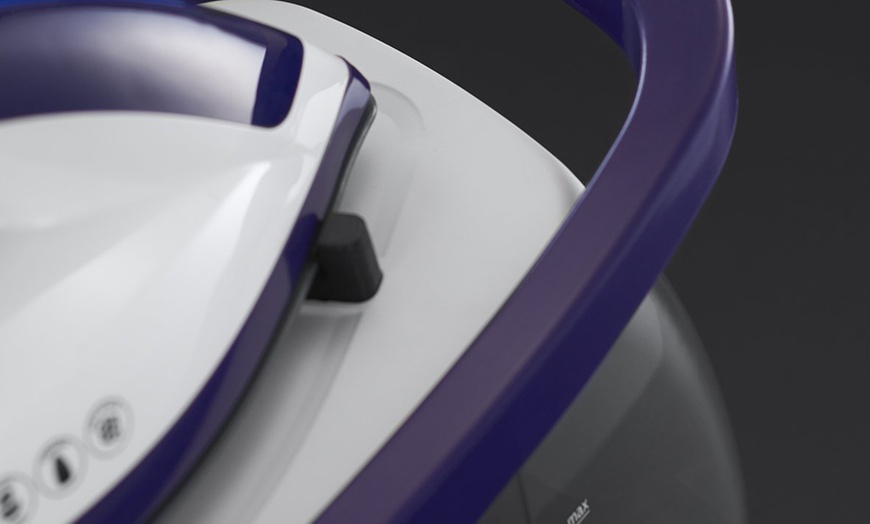 Image 8: Russell Hobbs Steam Station Iron