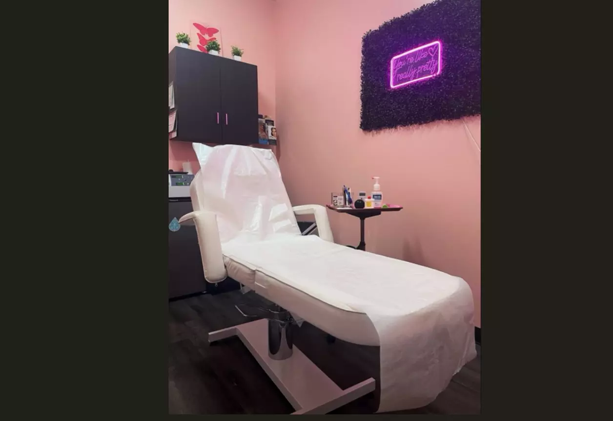 Get Smooth with Six or Ten Sessions of Diode Laser Hair Removal for Small, Medium, or Large Areas at 57% Off - Second Medium