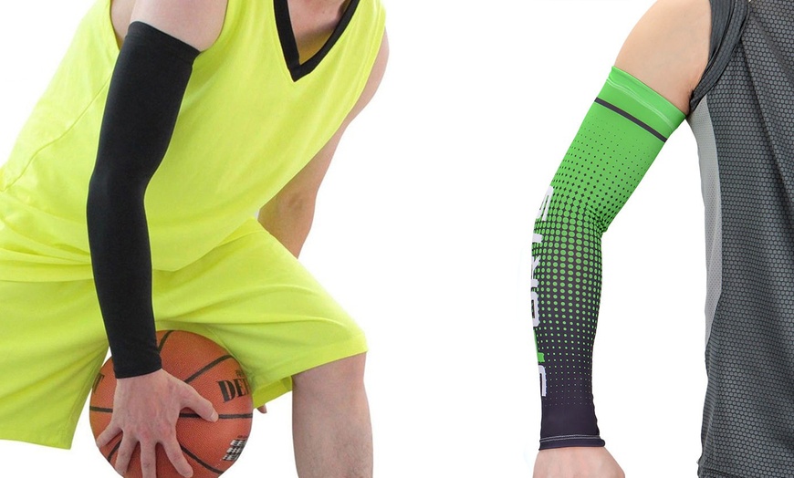 Image 2: 2 Pairs Quick Dry Arm Sleeves Cover Cycling Running Arm Cooling UV Protection