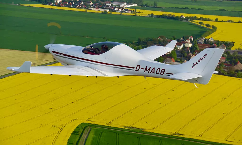 Pilot für einen Tag: 3 Std. selbst fliegen mit einem Profi inkl. Einweisung für 1 Person (bis zu 45% sparen) - Primary Image