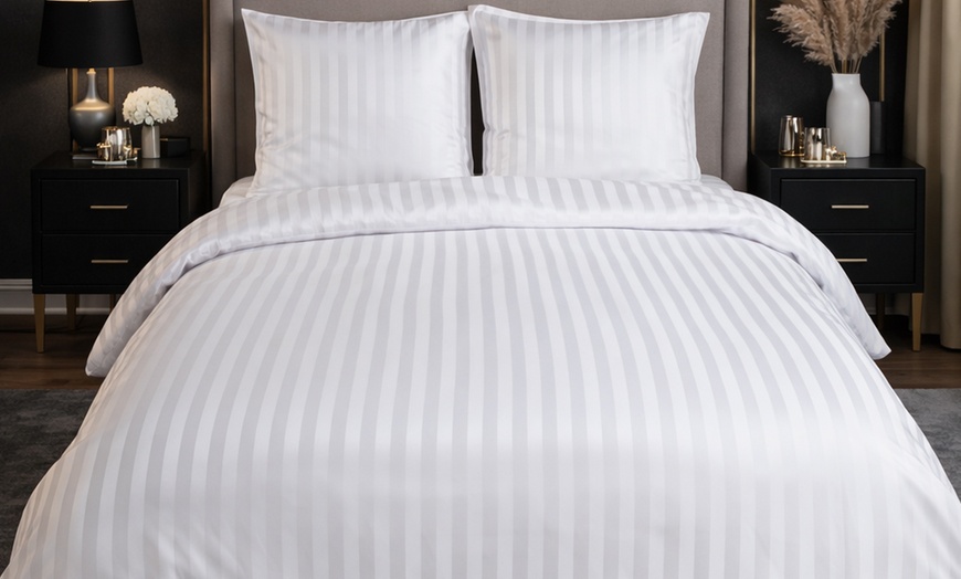 Image 5: Set di biancheria da letto in raso di microfibra