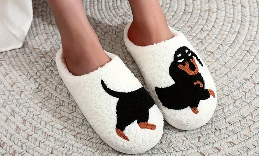 Image 14: Cartoon Animals Print Slippers 