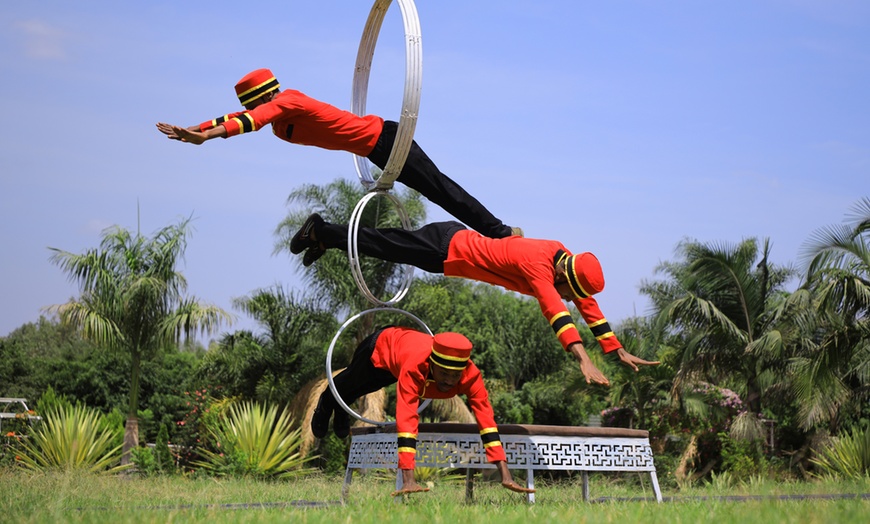 Image 4: Hippodrome's Summer Circus & Water Show