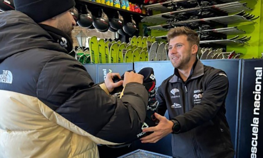 Image 8: Alquiler de equipo de esquí o snowboard a elegir entre 1, 2 o 3 días