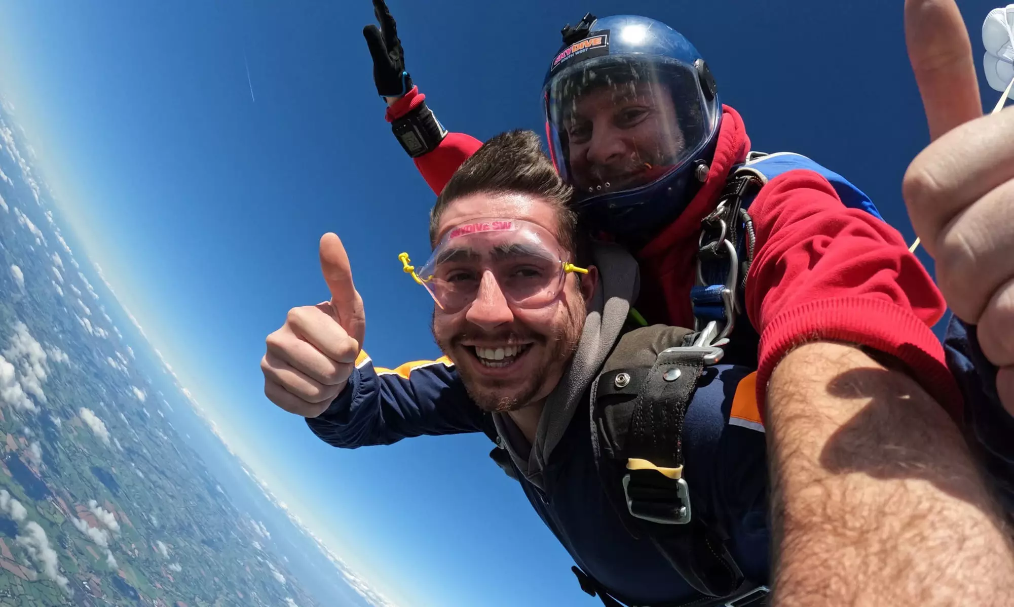 Experience the Thrill of Skydiving – Solo or Duo, 7,000ft to 15,000ft