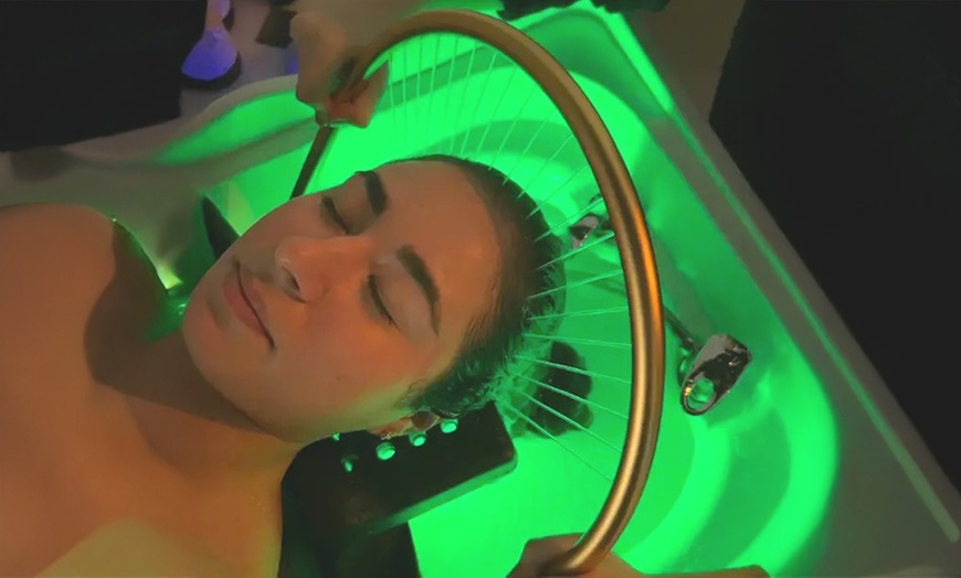 Image 4: Luxury Head Spa Treatments w/Massage on Neck & Scalp + Mini-Facial