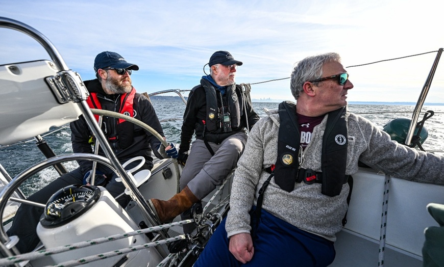 Image 3: Up to 36% Off 4-Hour Intro to Sailing Course in Seattle